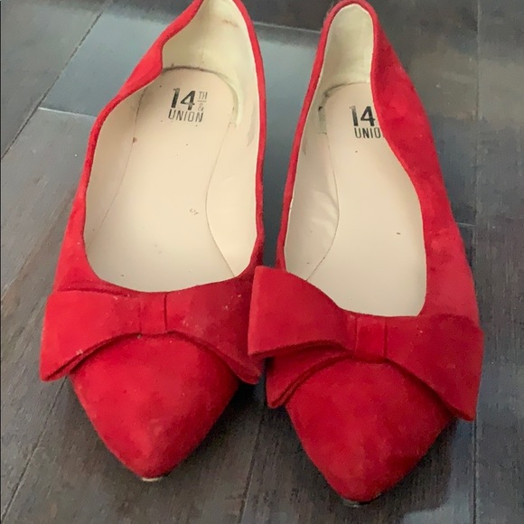 Red suede bow tie flats - Picture 2 of 6